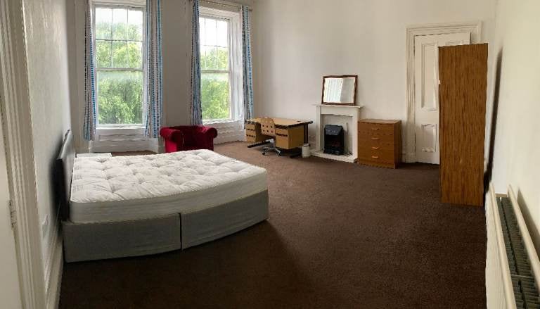 Flat West Princes Street in Glasgow
