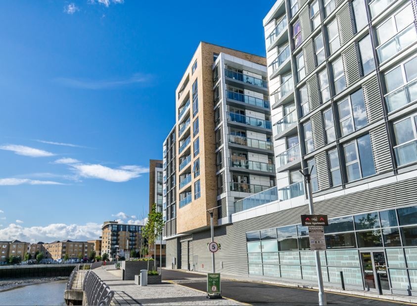 Flat Dowells Street in Greater London