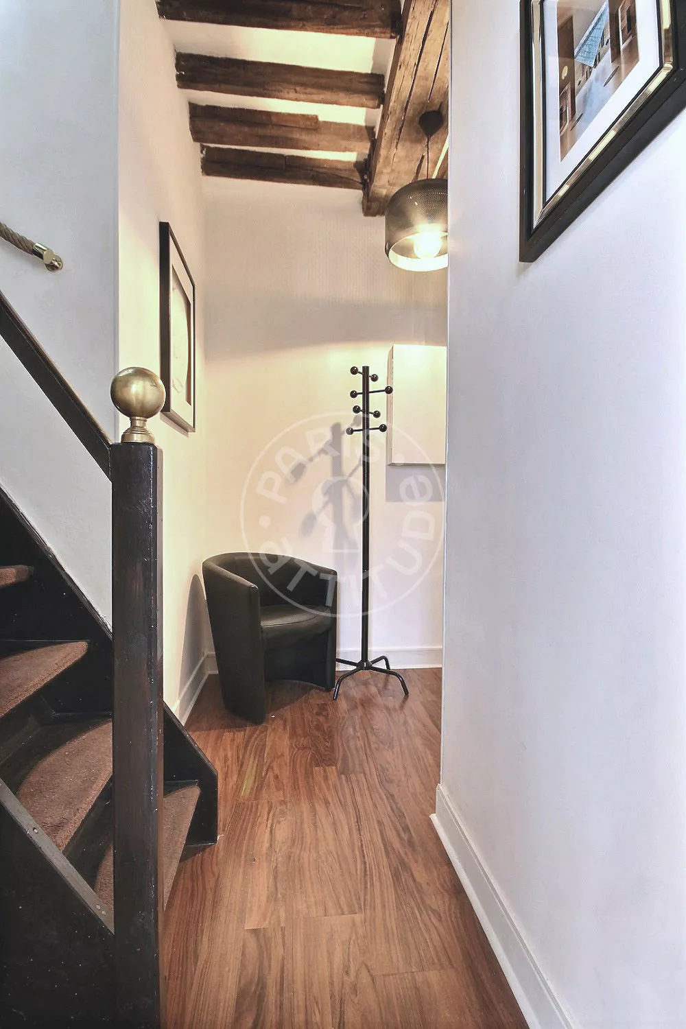 Appartement Rue des Prouvaires à Paris