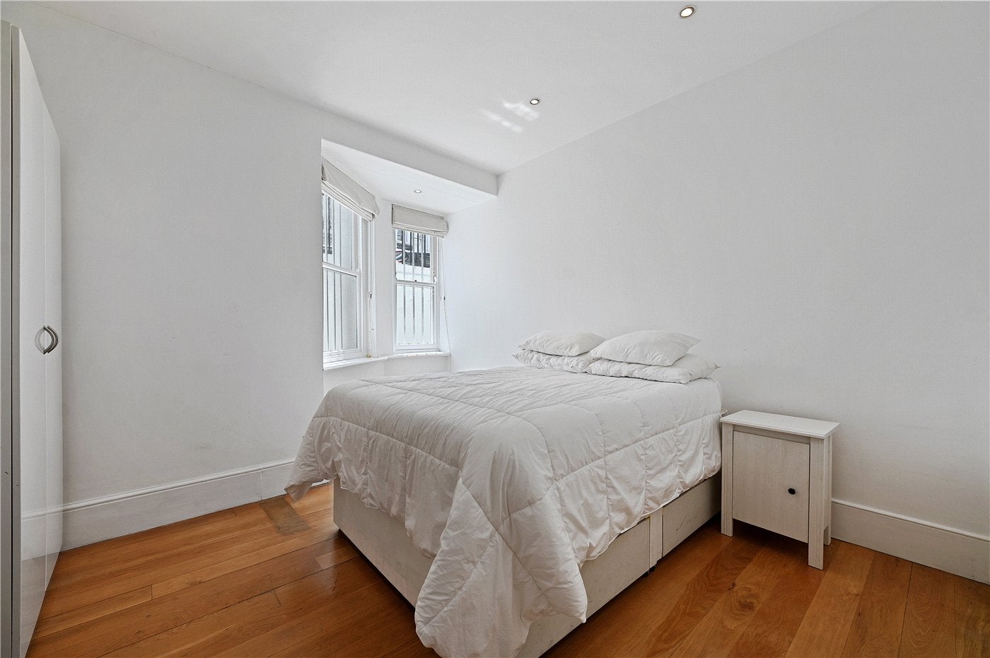 House Arundel Gardens in Greater London