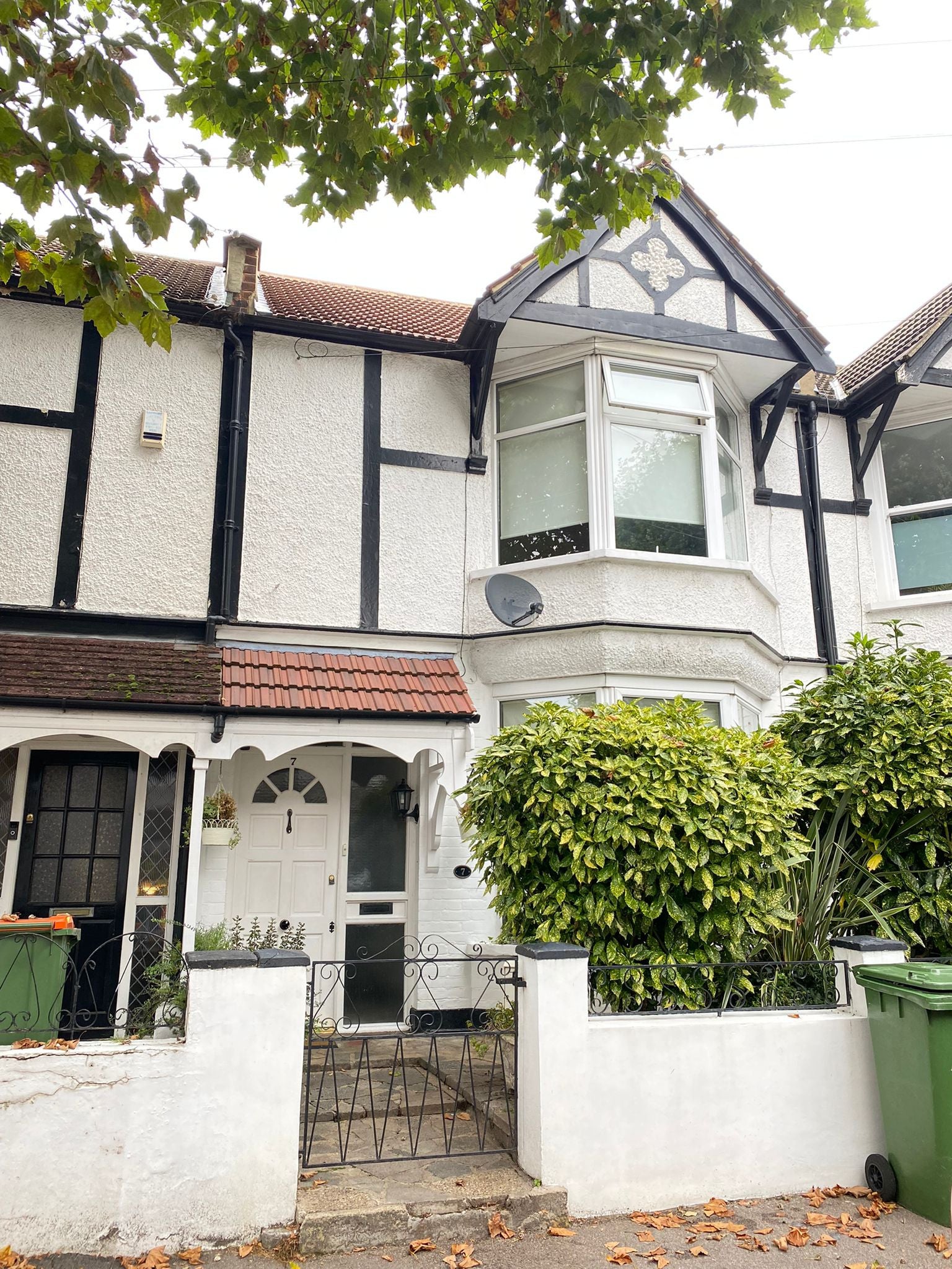 House Montpelier Gardens in Greater London