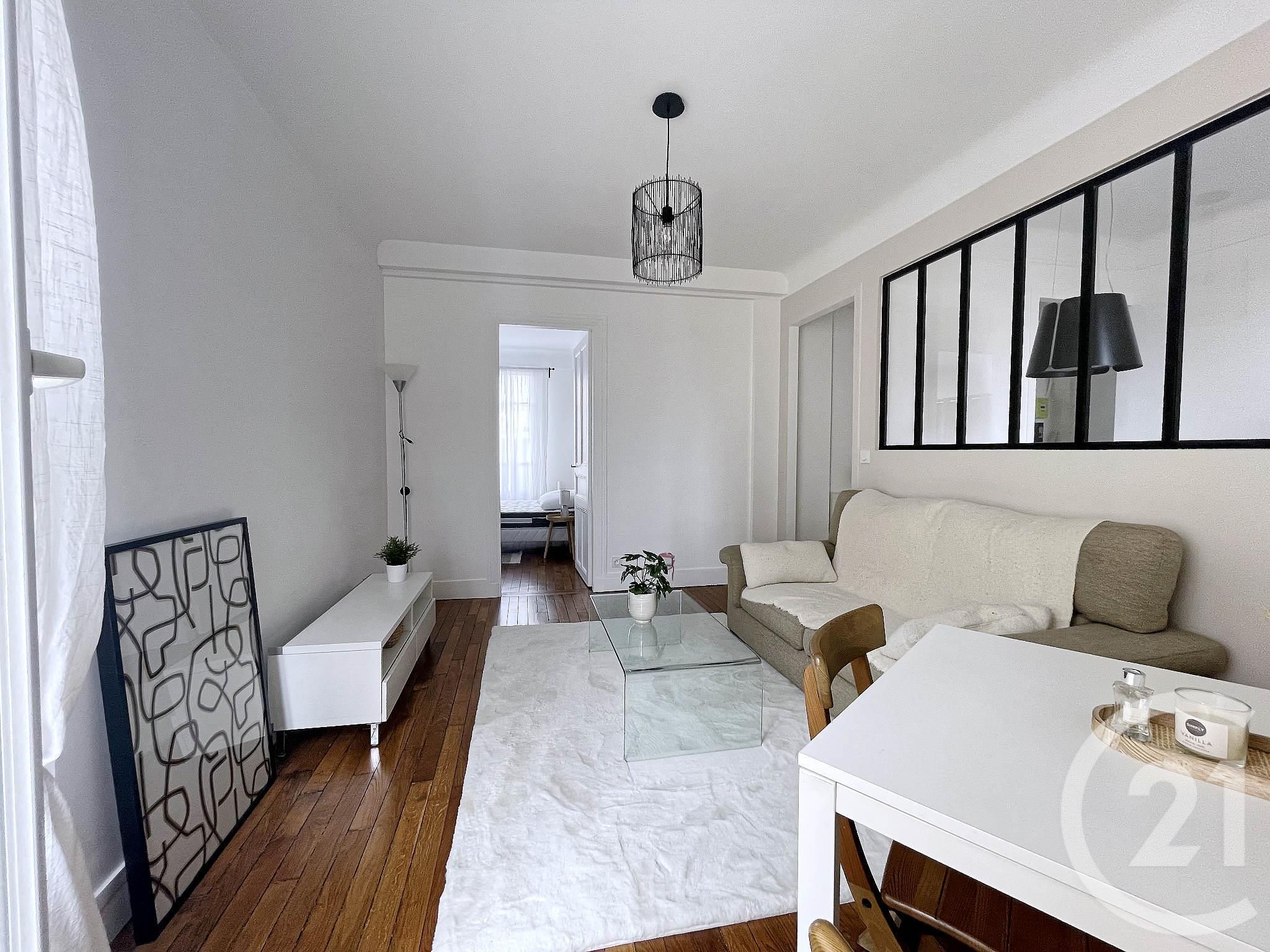 Flat Boulevard Henri Sellier in Suresnes
