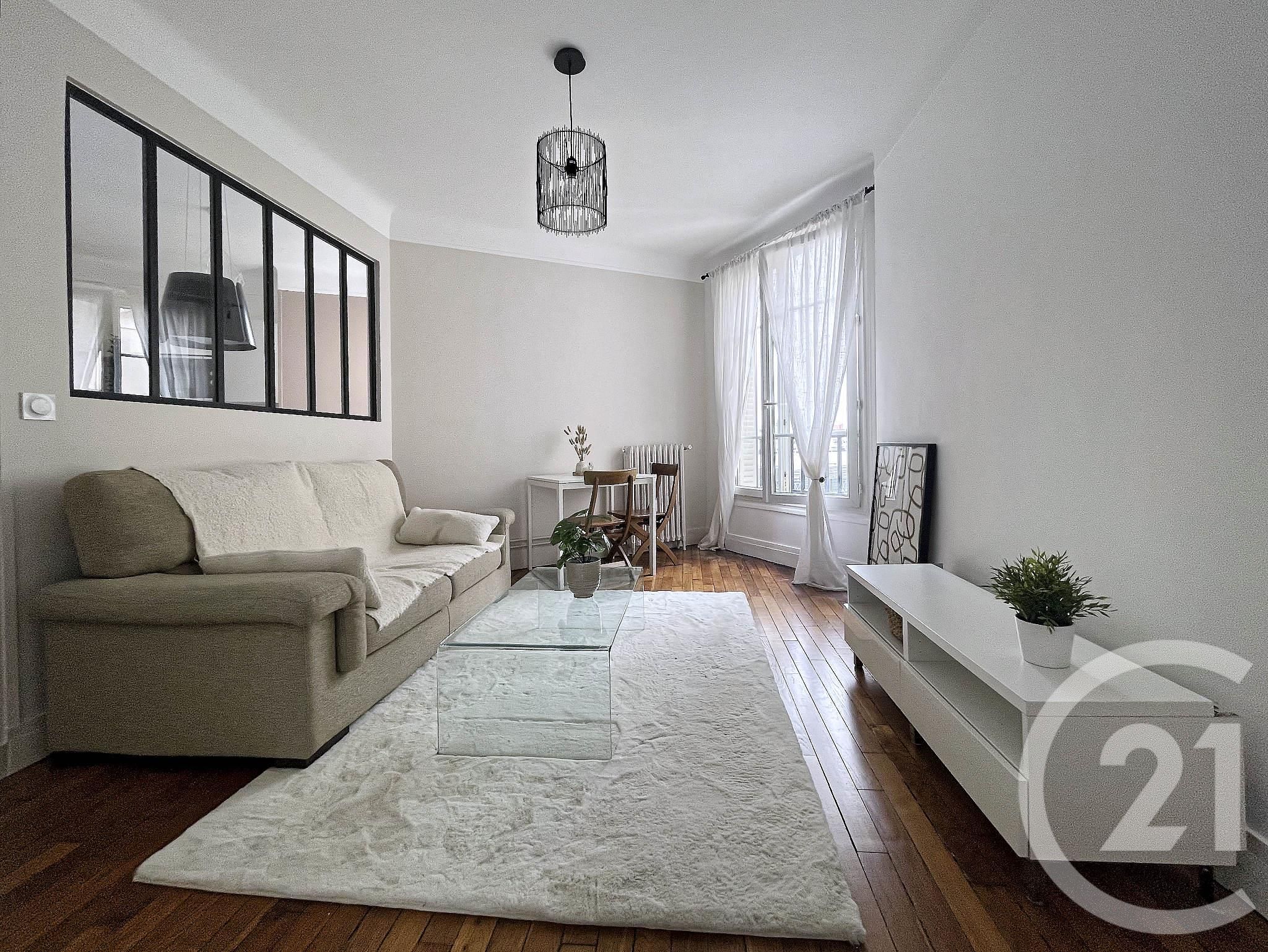 Flat Boulevard Henri Sellier in Suresnes