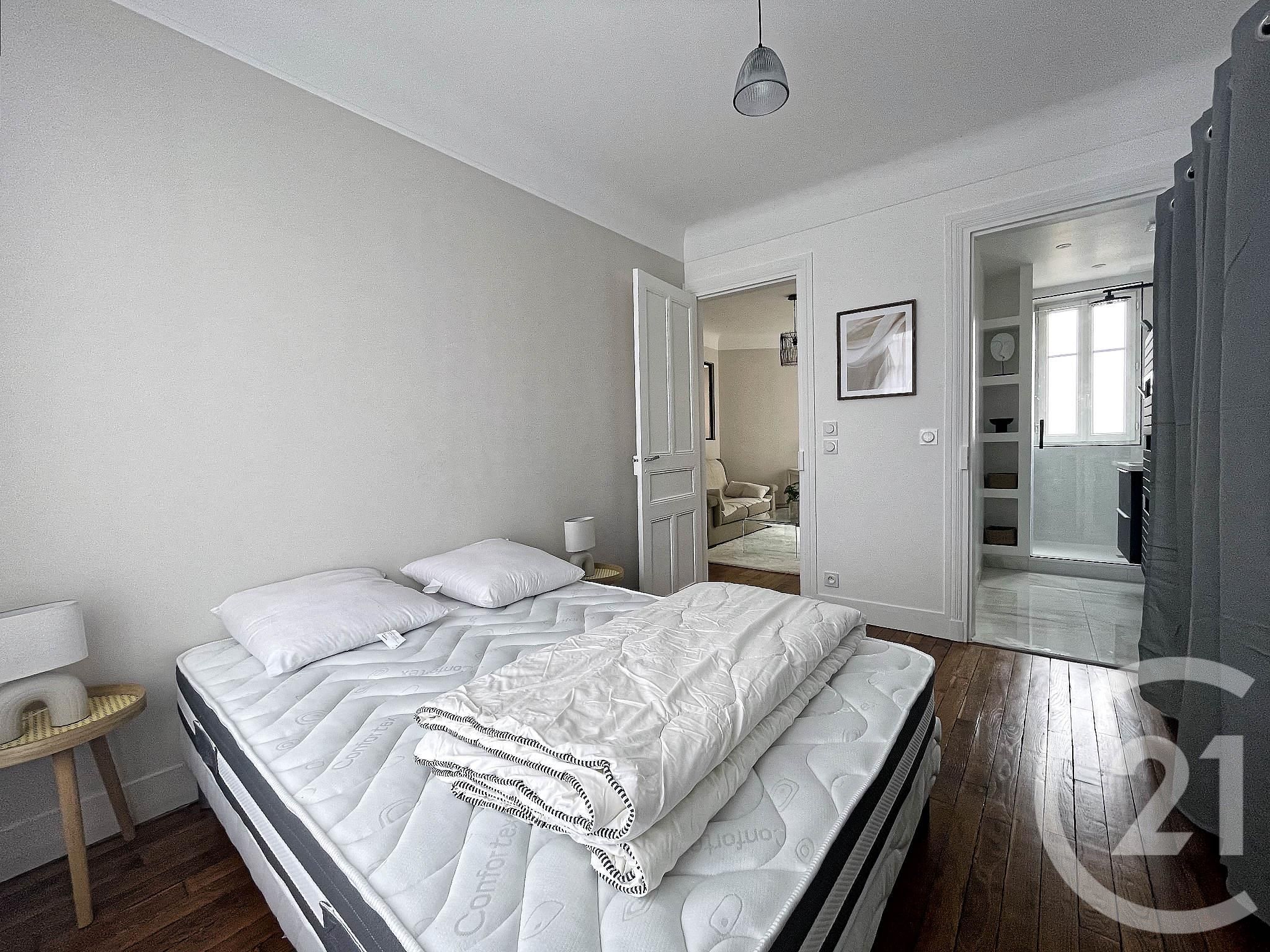 Flat Boulevard Henri Sellier in Suresnes