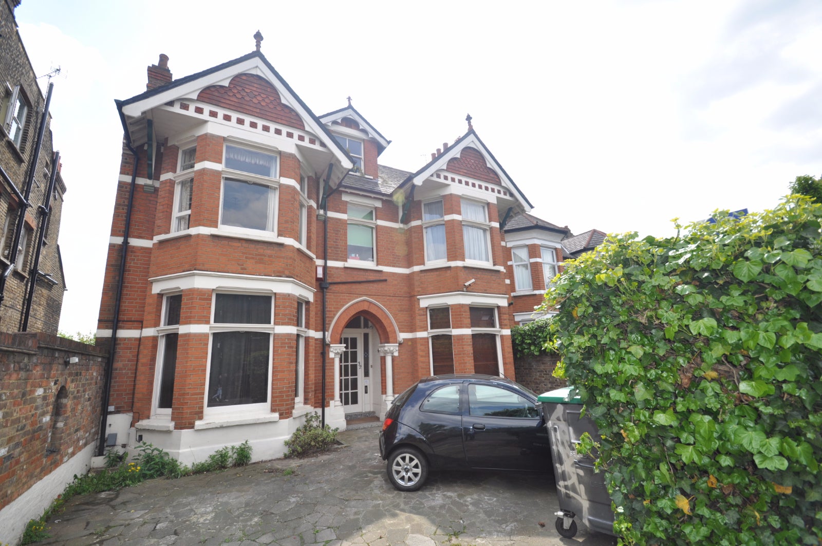 Flat Madeley Road in London