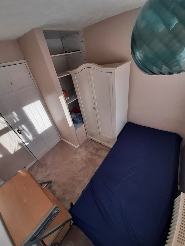 Room Tinkler Side in Basildon