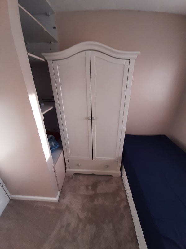 Room Tinkler Side in Basildon