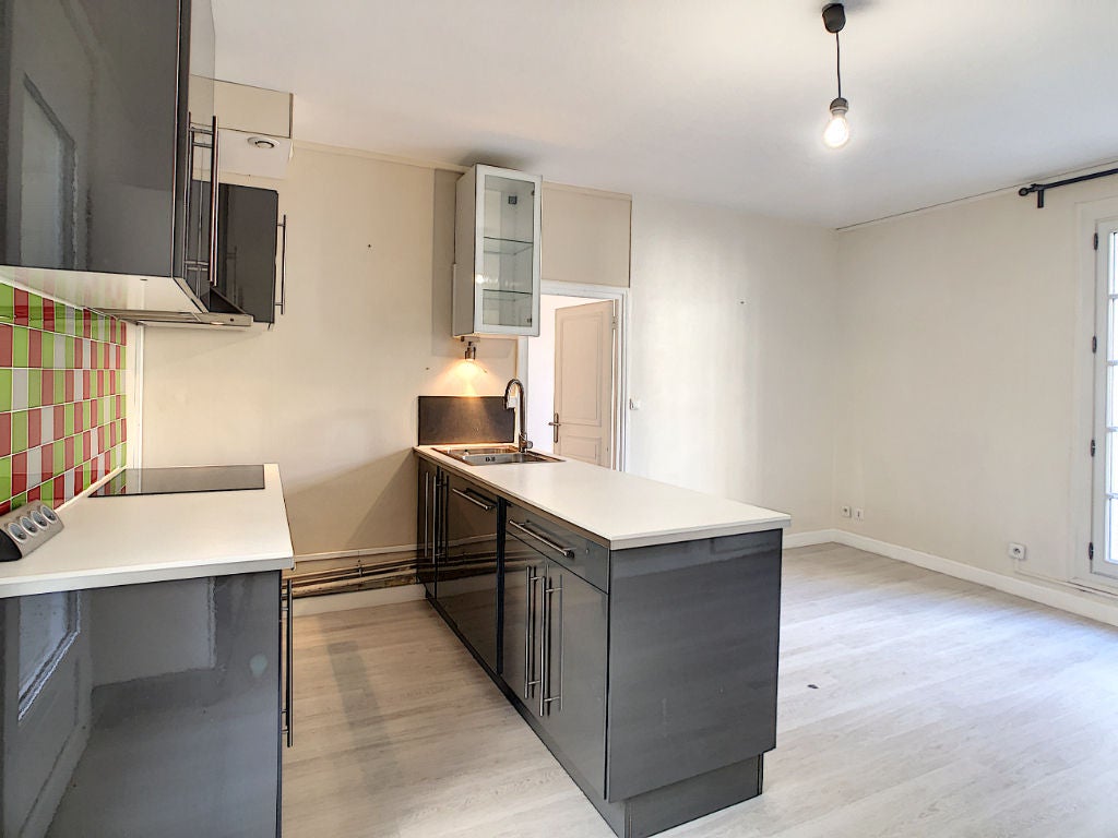 Flat Rue des Halles in Tours