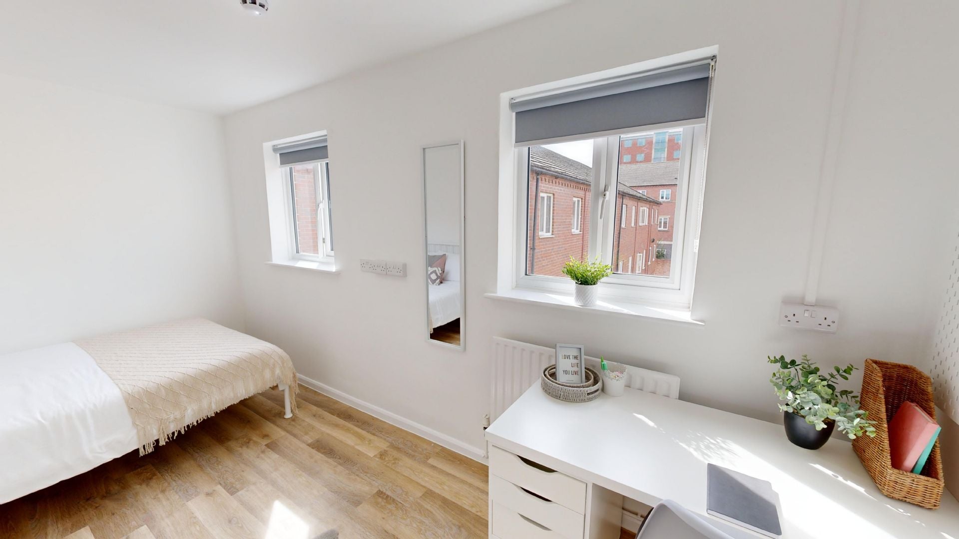 Room Russell Street in Nottingham