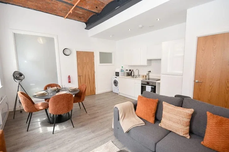 Flat Lower Vickers Street in Manchester