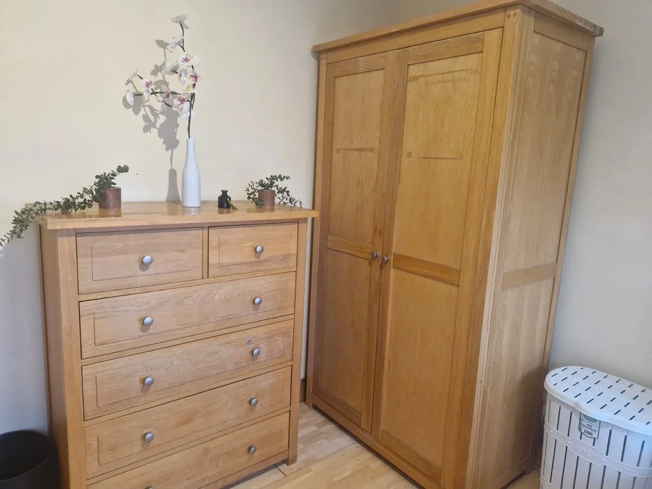 Room Rayner's Road in Greater London