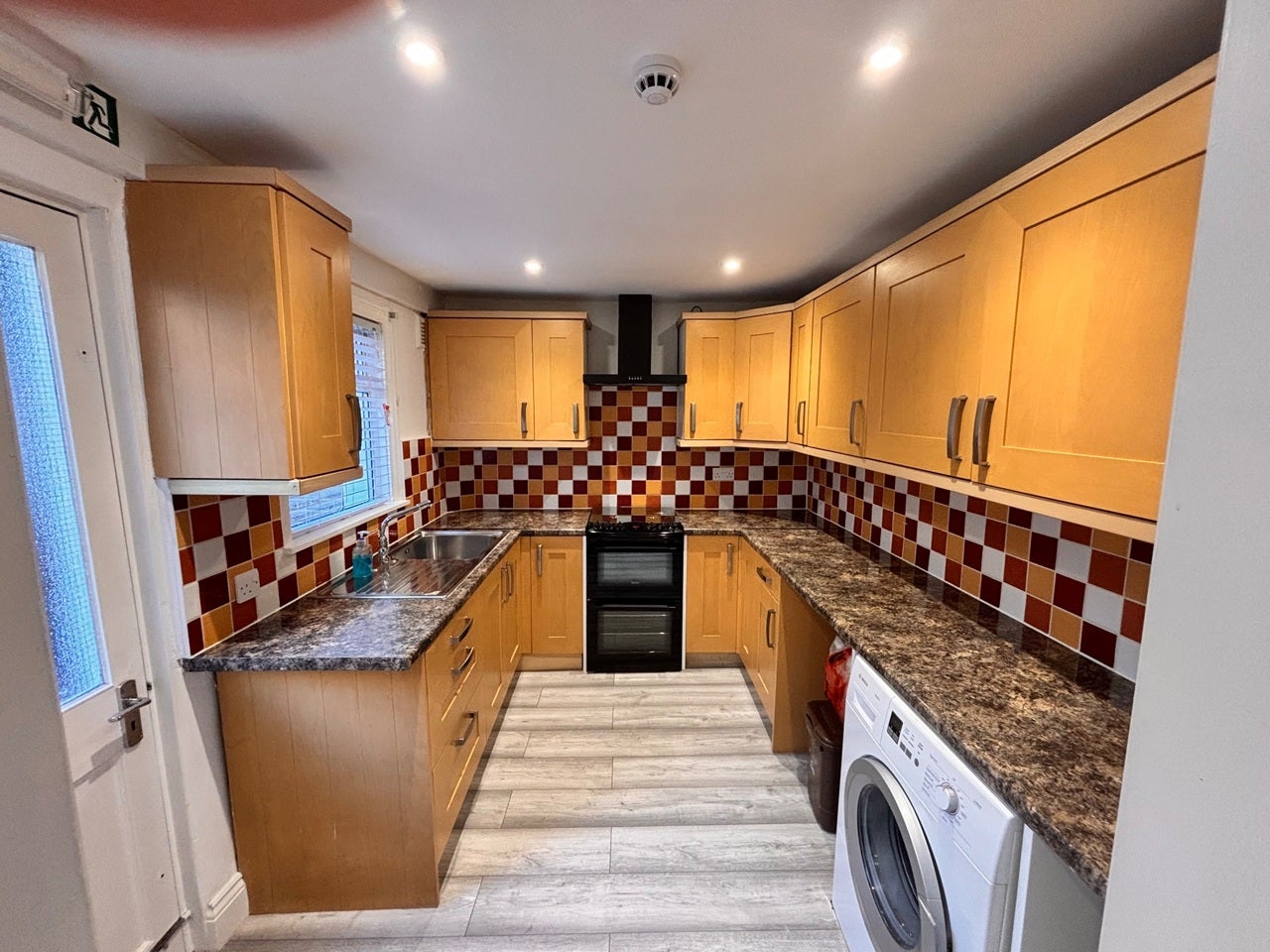 Room Cargill Road in Greater London