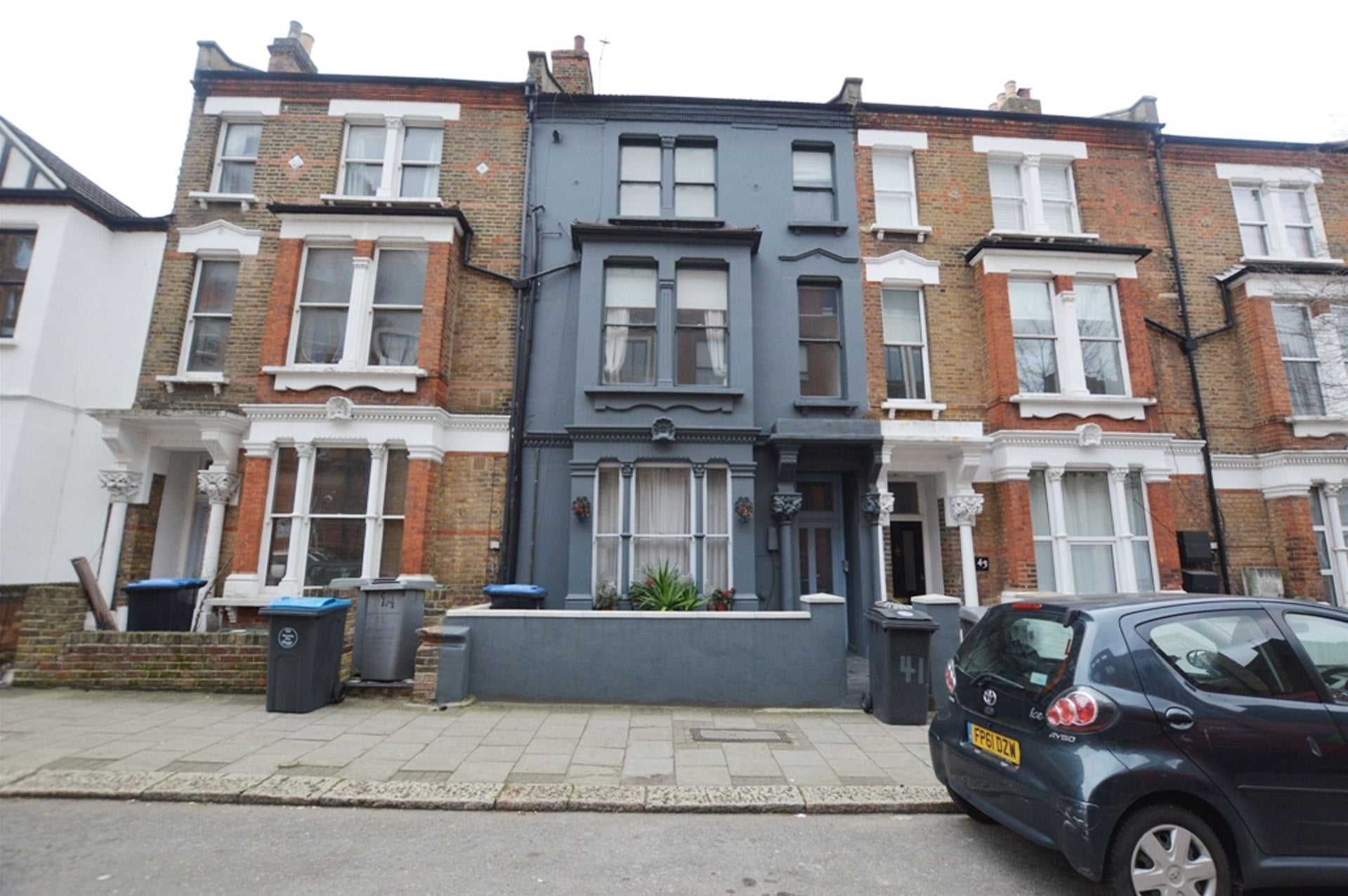 Flat Glengall Road in Greater London
