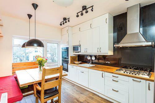 Flat Maldon Road in Greater London