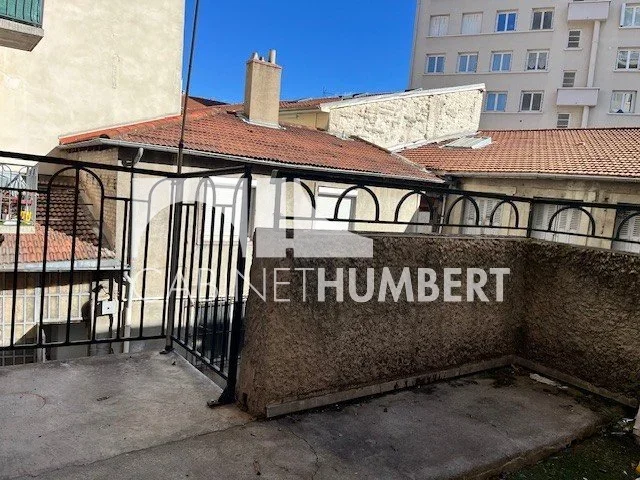 Appartement Place Fourneyron à Saint-Étienne