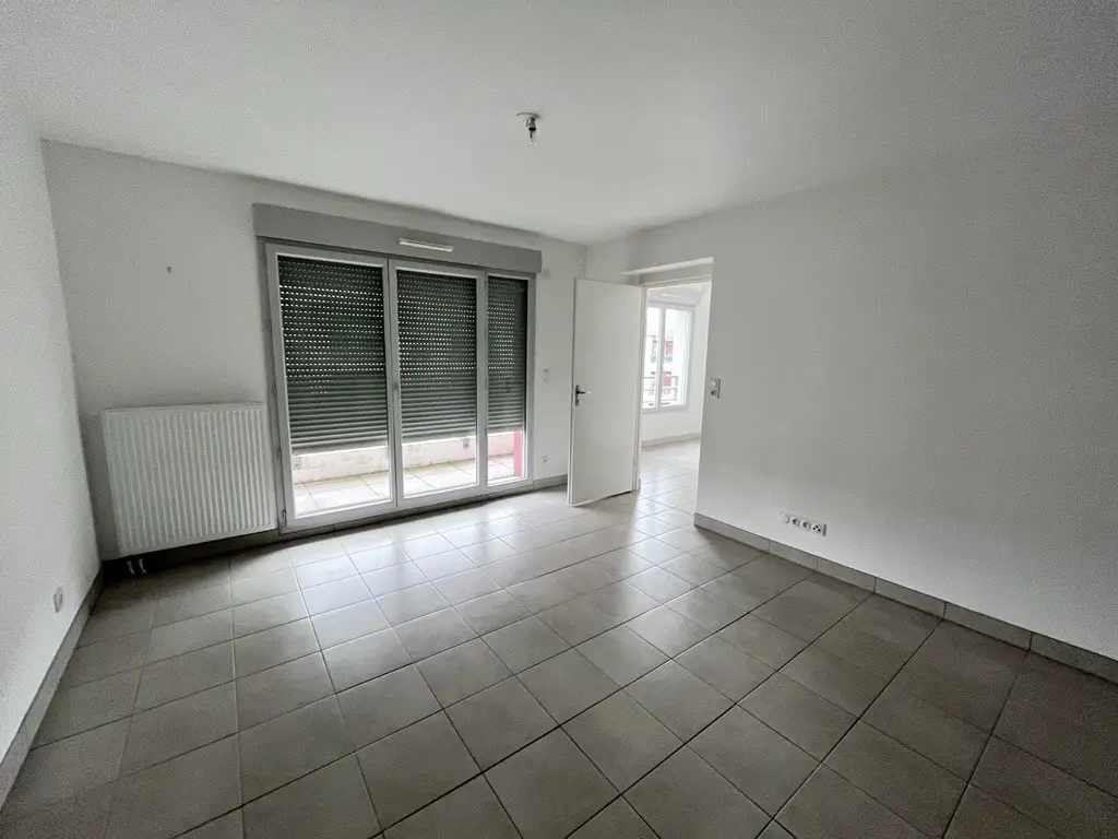 Flat Rue du Maréchal Leclerc in Lucé