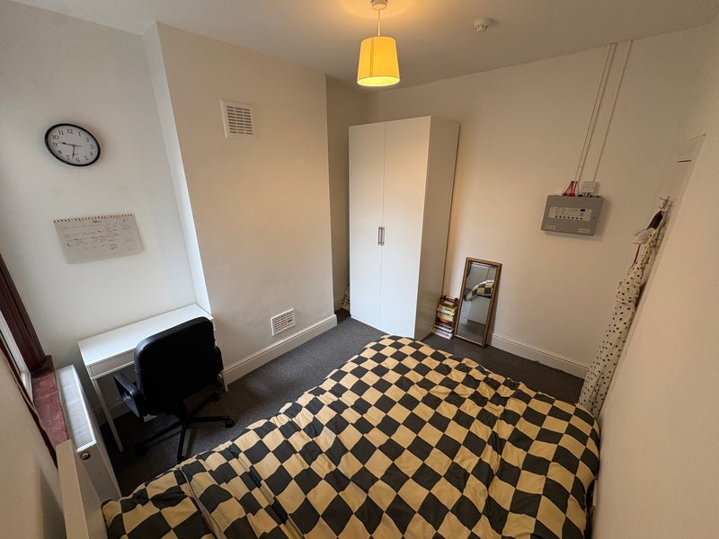 Room Durban Road in Greater London
