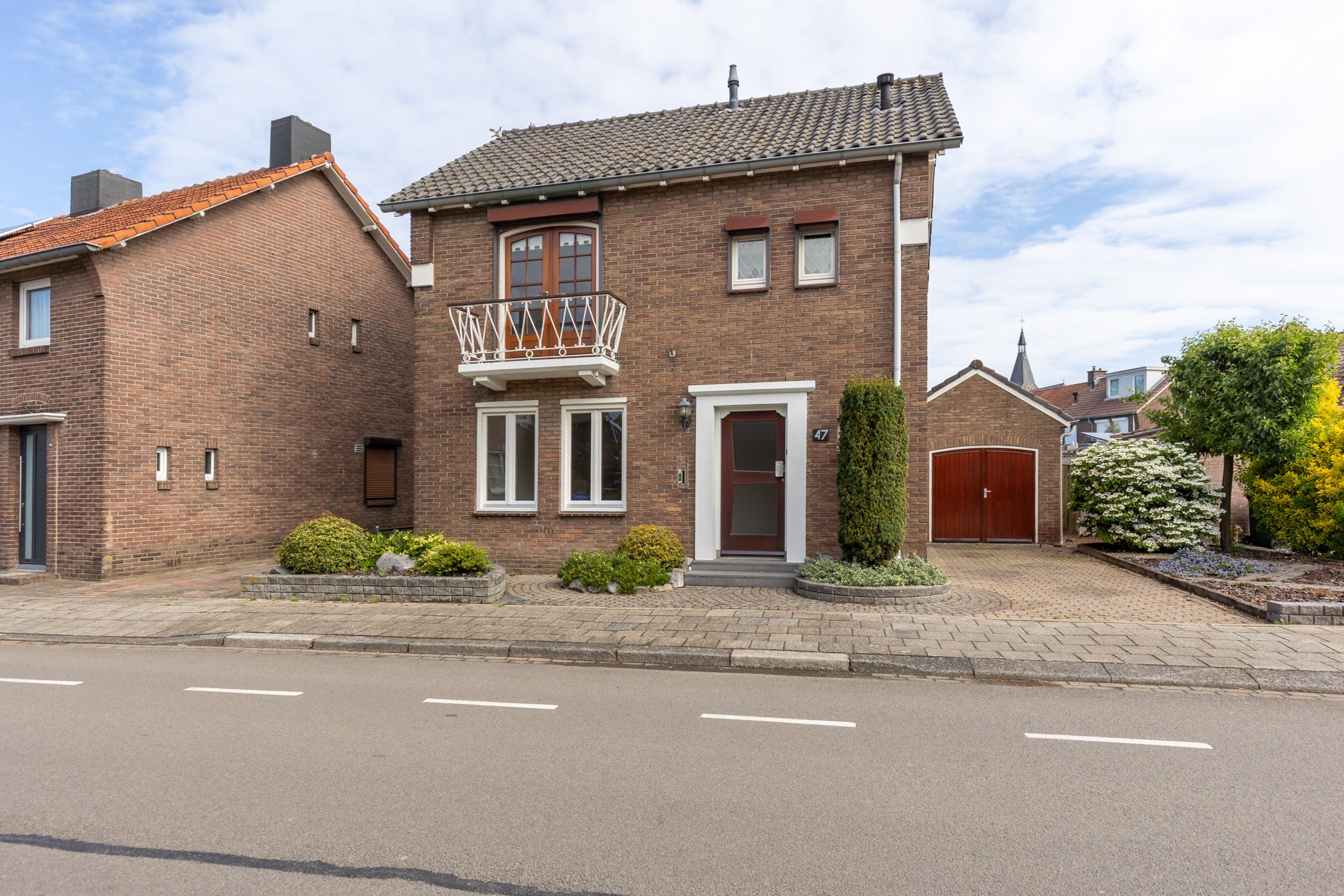 Vrijstaande woning te koop: Raadhuisstraat 47, Grevenbicht