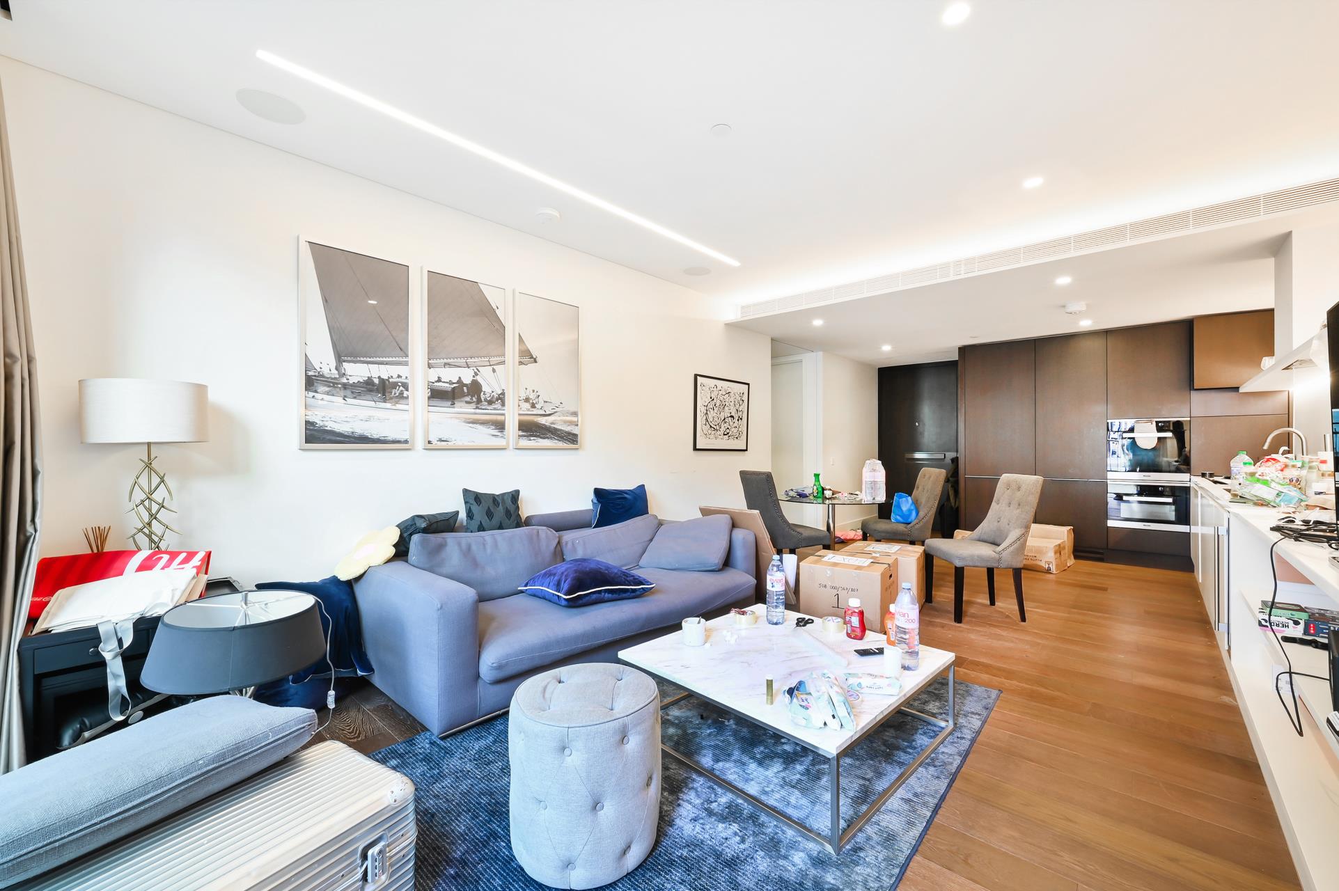 Flat Rathbone Place in City of Westminster