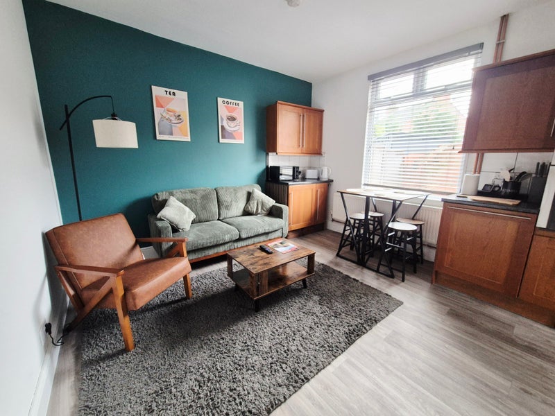 Flat Charnwood Street in North West Leicestershire