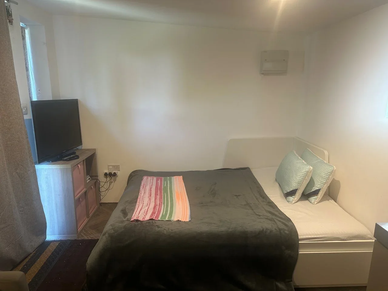Room Grand Drive in Greater London