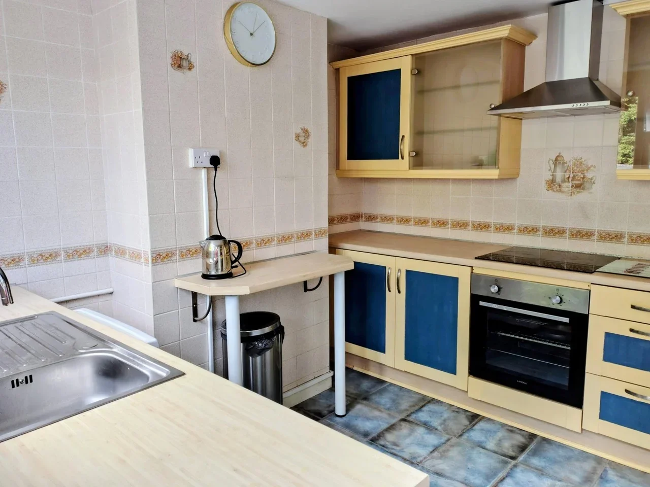 Flat Crathie Close in Coventry