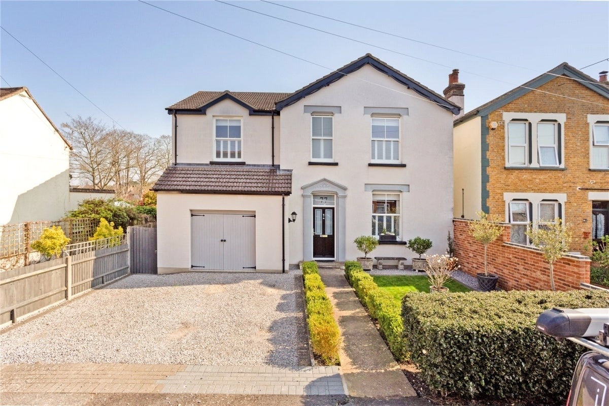 House Peabody Road in Rushmoor