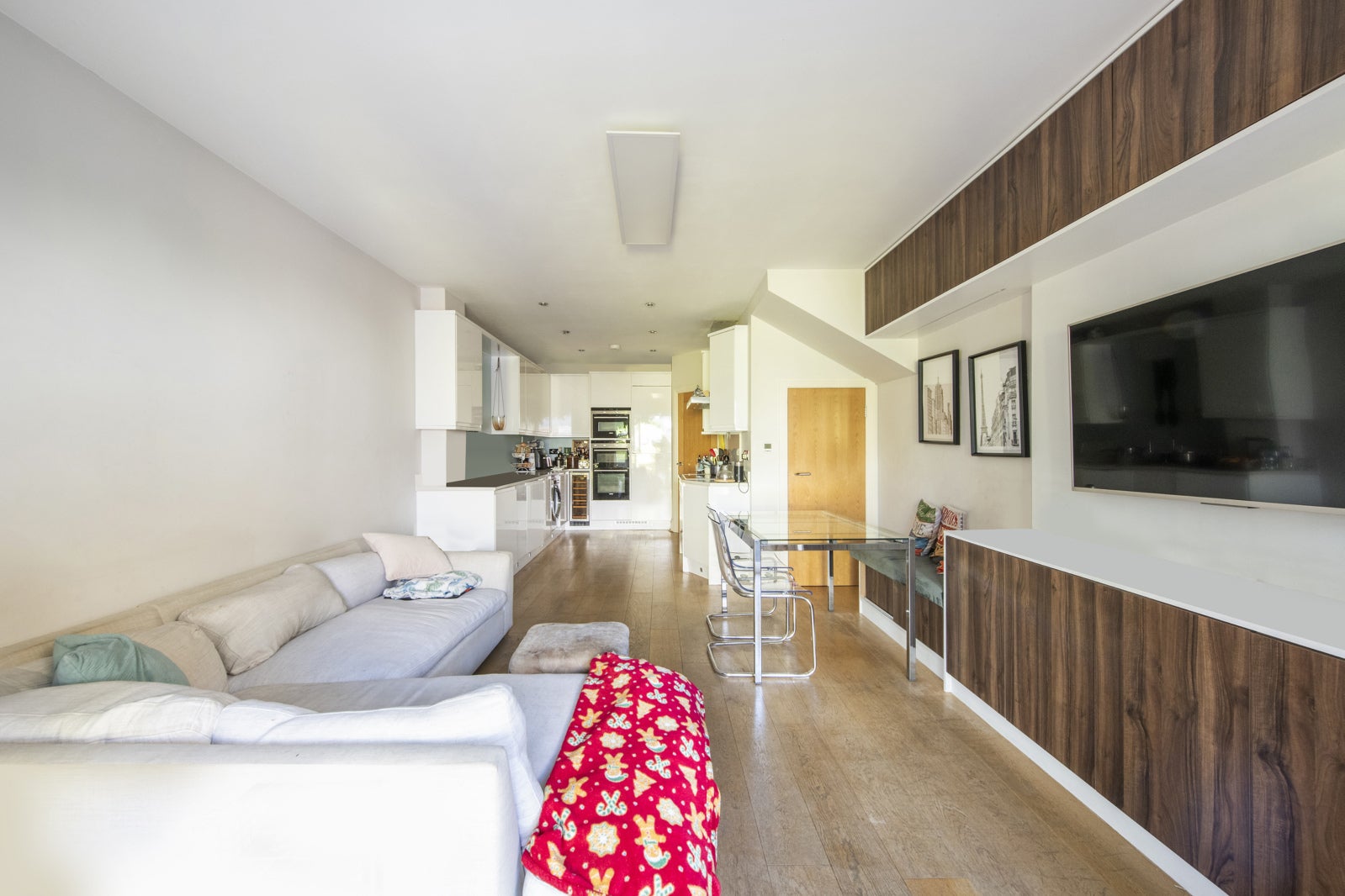 House Williams Lane in Greater London