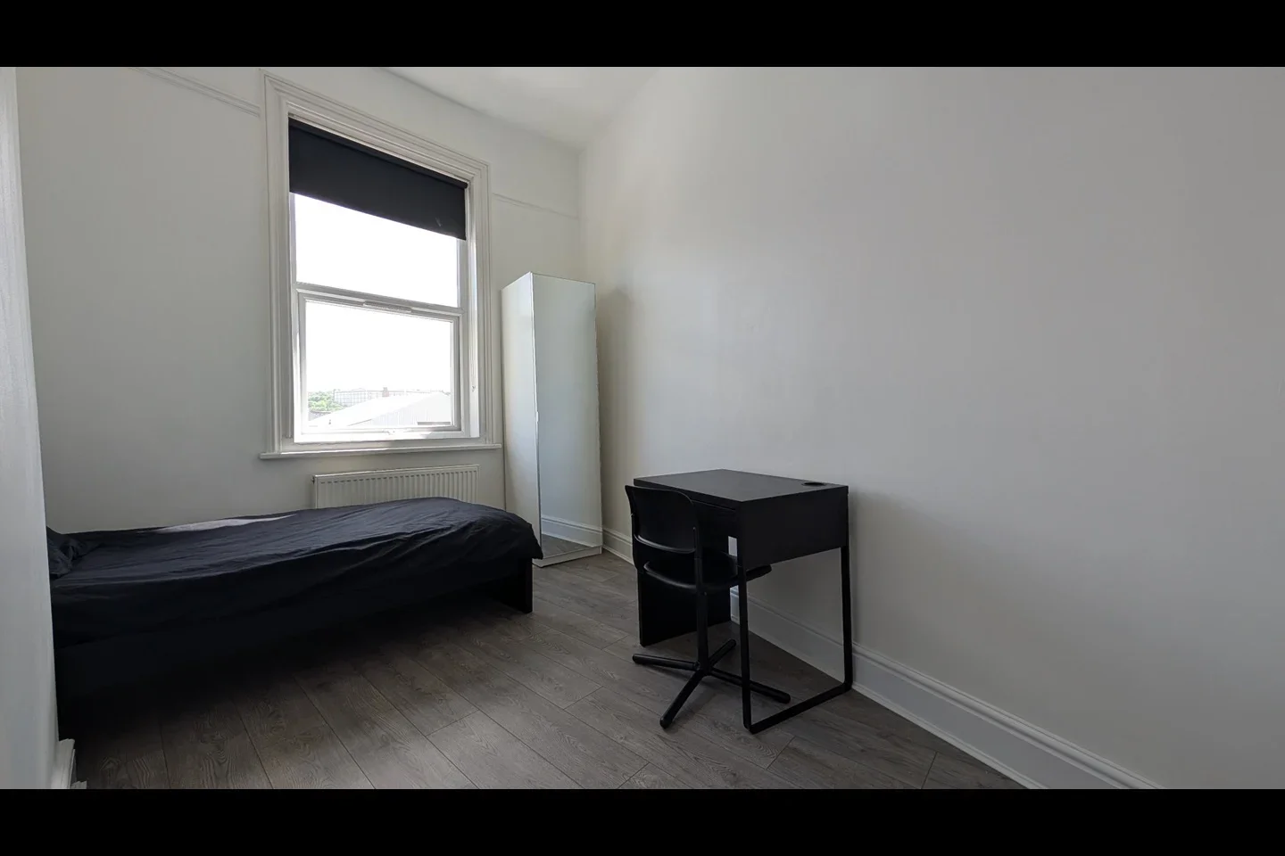 Room Gower Street in Sheffield