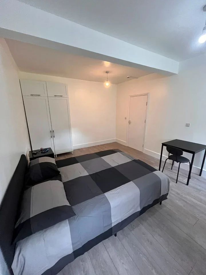 Room Gower Street in Sheffield