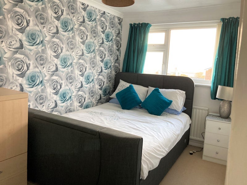 Room Cowbridge Road East in Cardiff