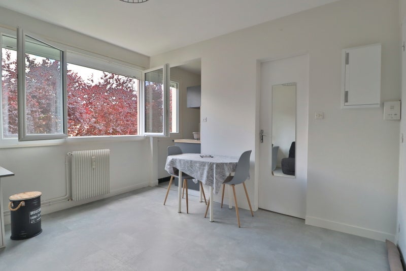 Chambre Boulevard de Dijon à Saint-Julien-les-Villas