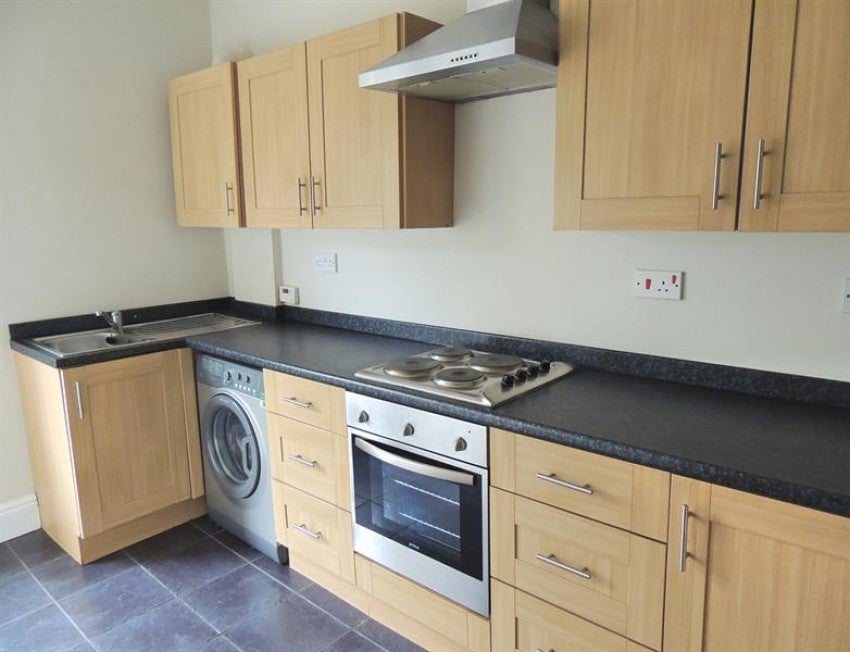 Flat Mauldeth Road in Cheadle