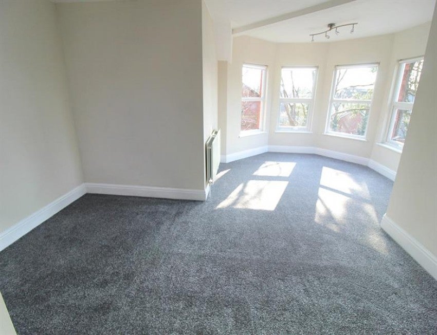 Flat Mauldeth Road in Cheadle