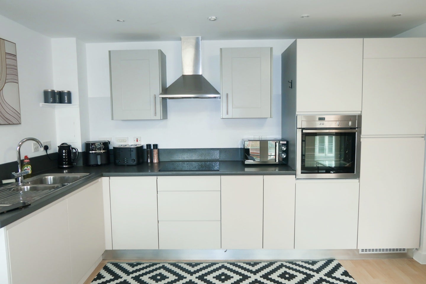 Flat Winterthur Way in Basingstoke and Deane