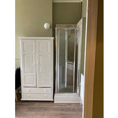 Room Matheson Road in Greater London