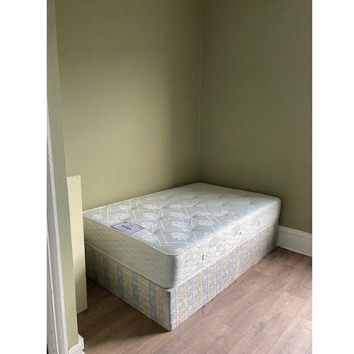 Room Matheson Road in Greater London