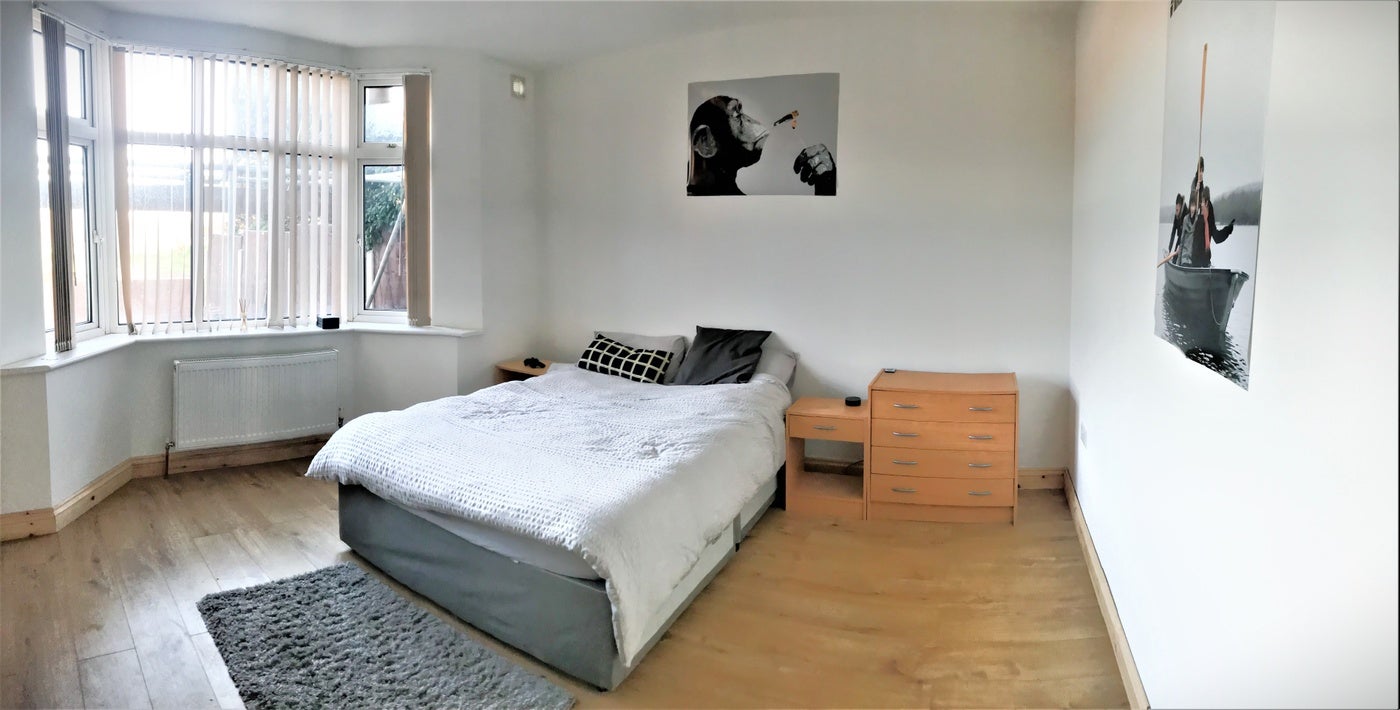 Room Frenchay Park Road in Bristol