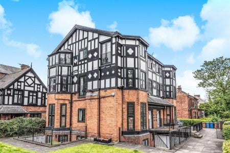 Flat Abbey Grove in Salford