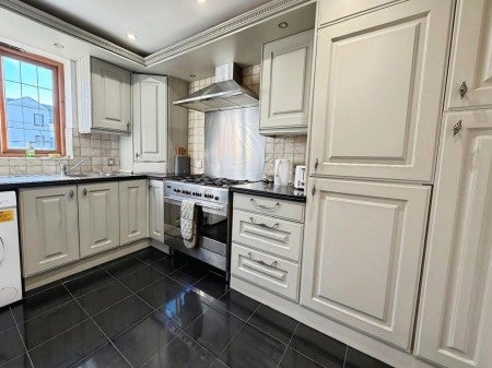 Flat Abbey Grove in Salford