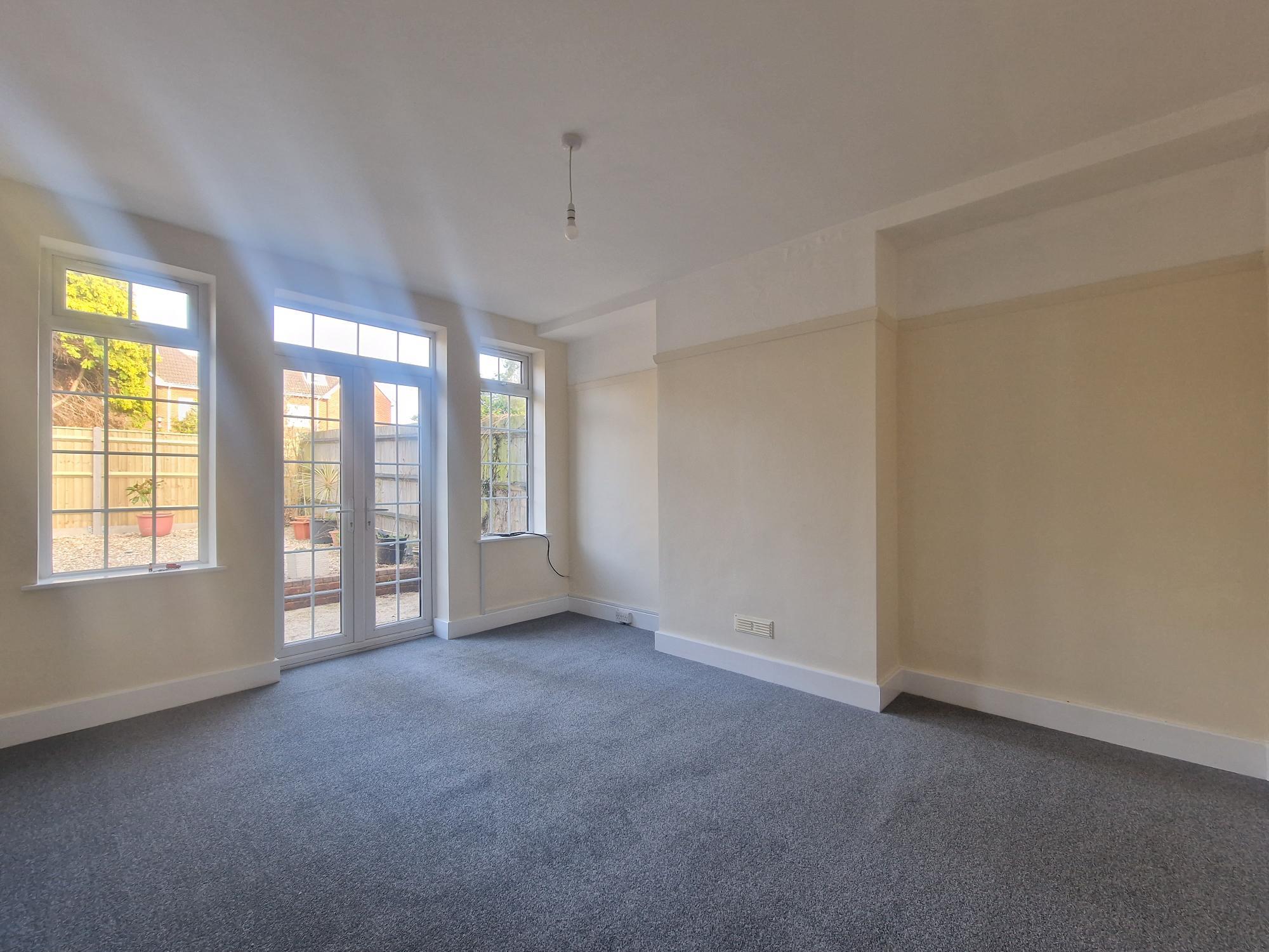 Flat Seagarth Lane in Southampton