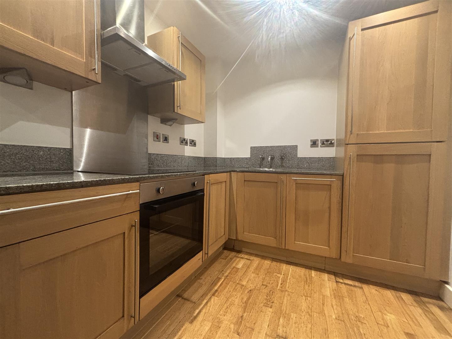 Flat IONA WAY in Urmston