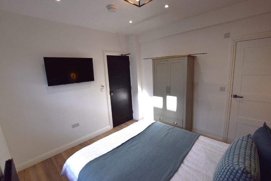 Room Poole Street in Northampton