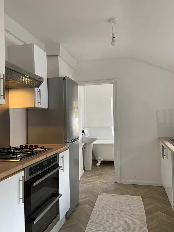 Flat Dunstable Road in Luton