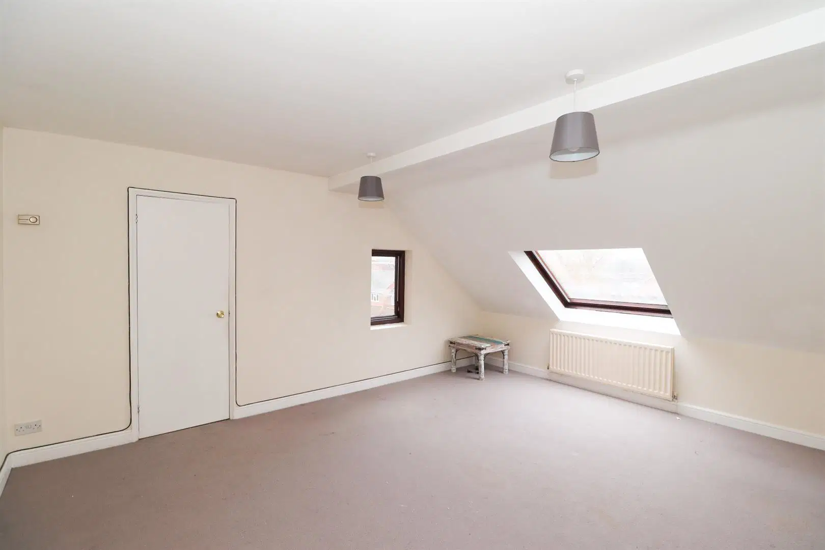 Flat Priory Road in Kenilworth