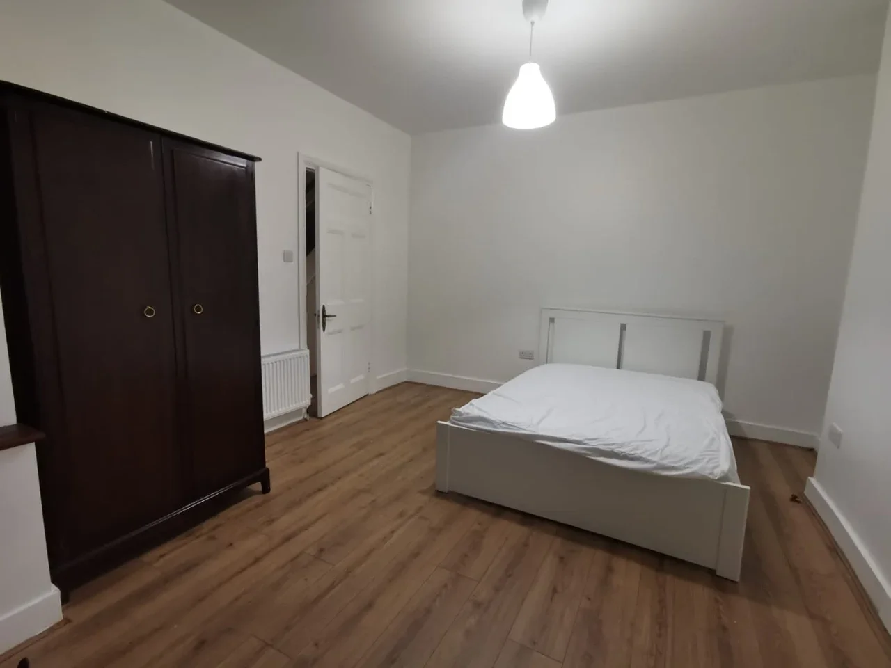 Room Framfield Road in Greater London
