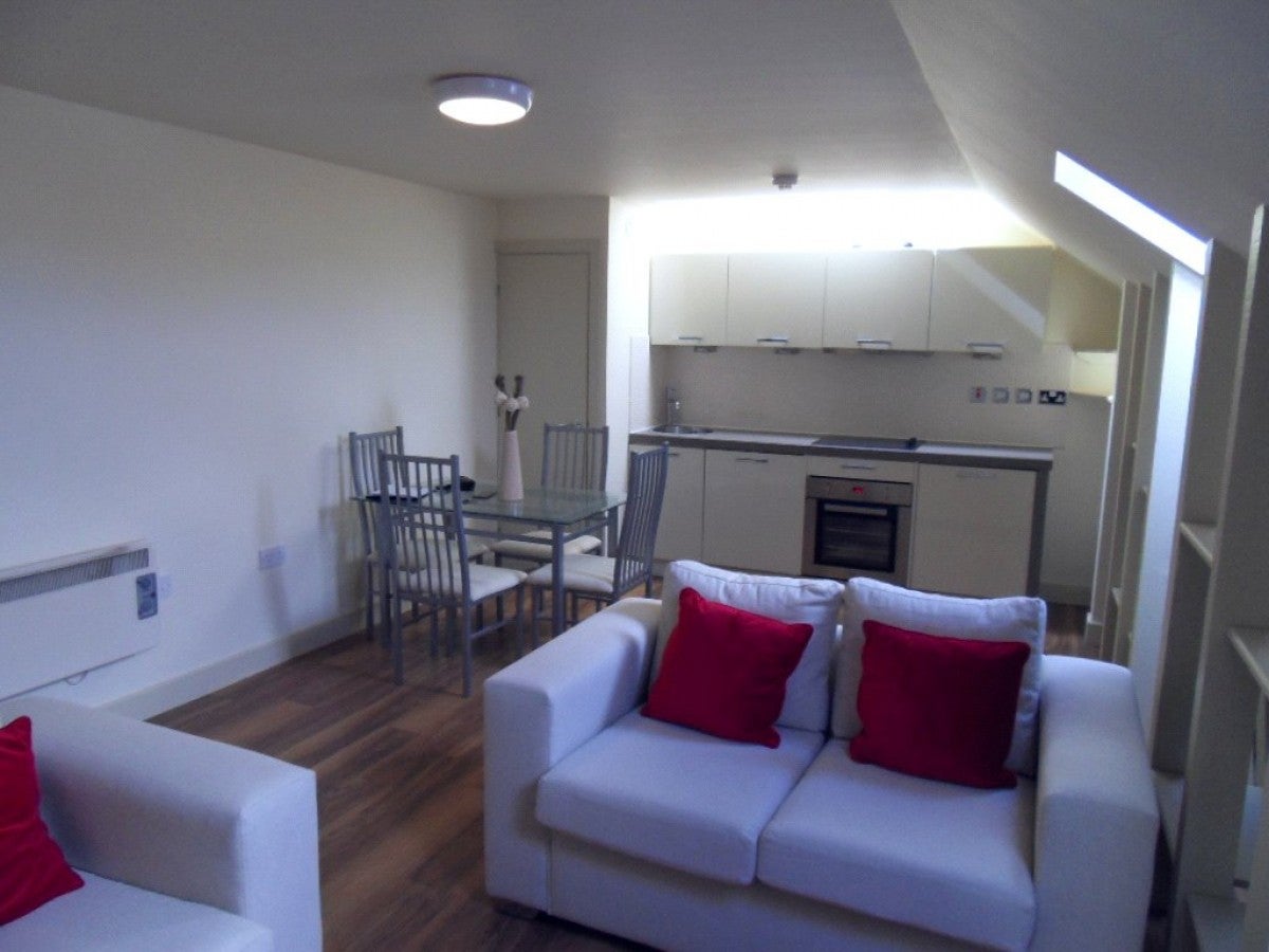 Flat Blakeridge Lane in Kirklees