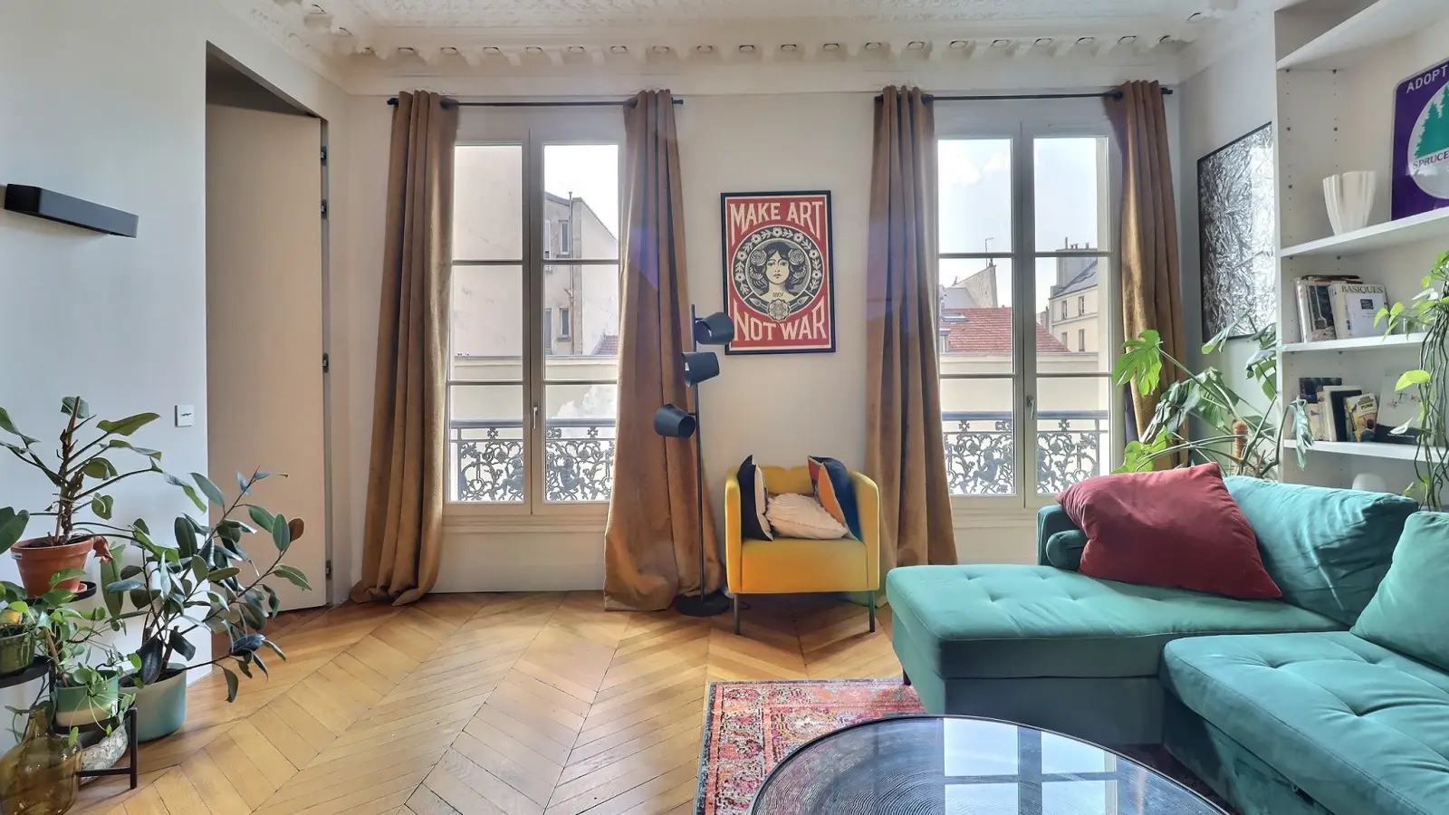 Flat Rue d'Hauteville in Paris