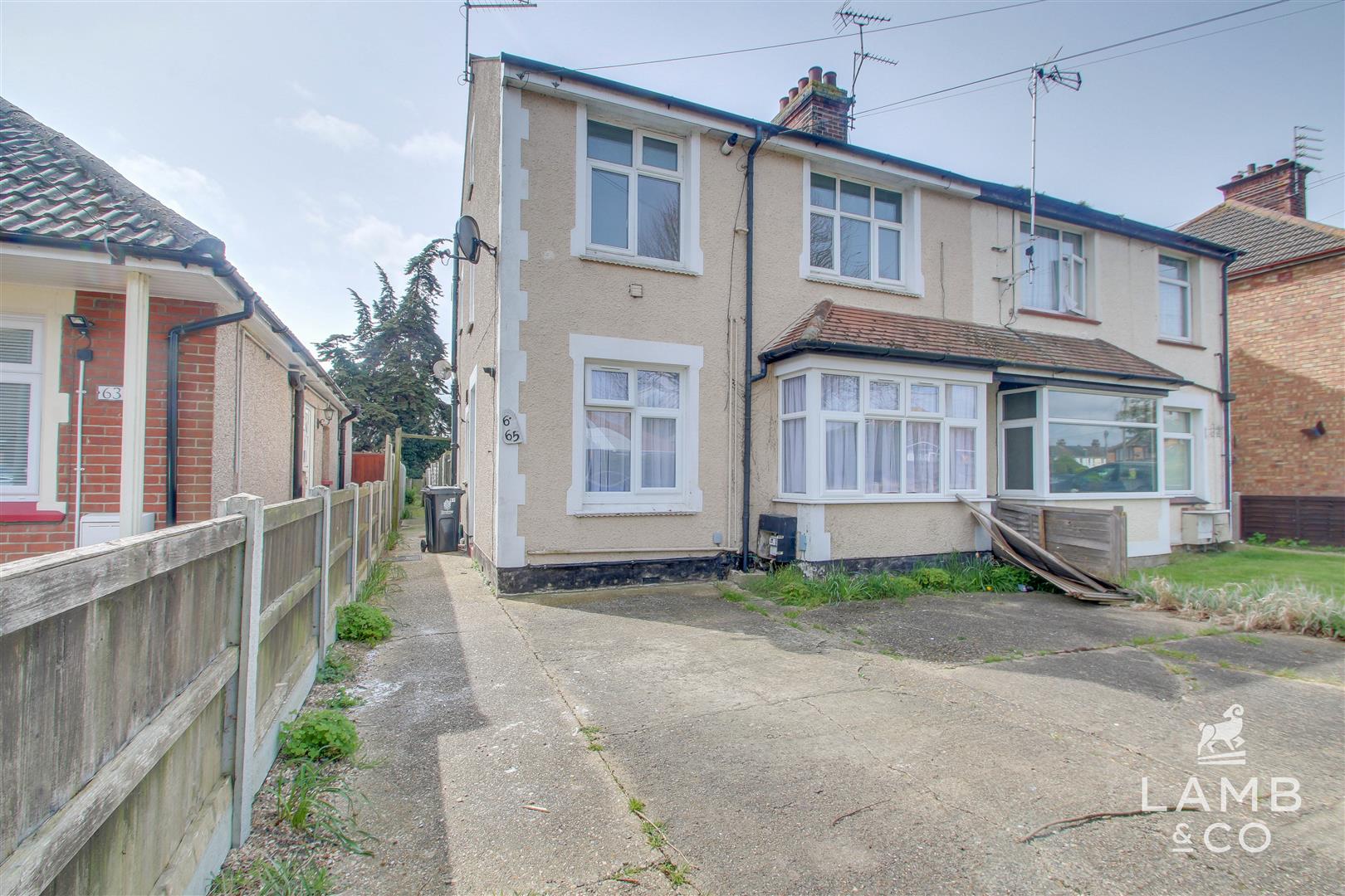 Flat Jameson Road in Clacton-on-Sea