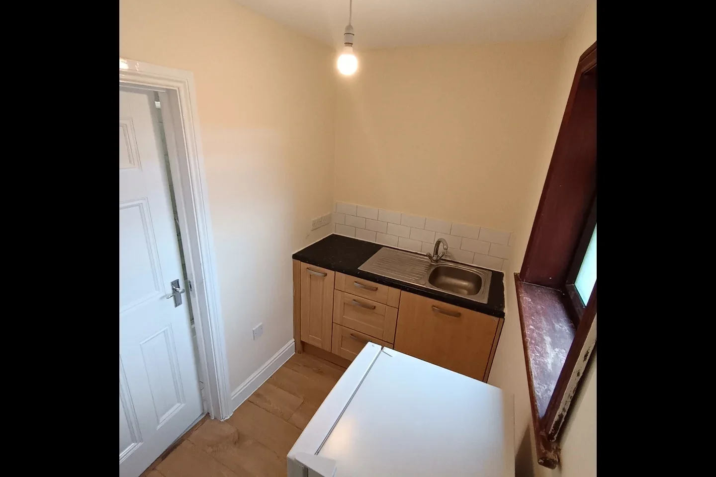 Flat Dacres Road in Greater London